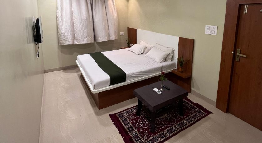 Hotel Sun Lodging and Boarding in Thane