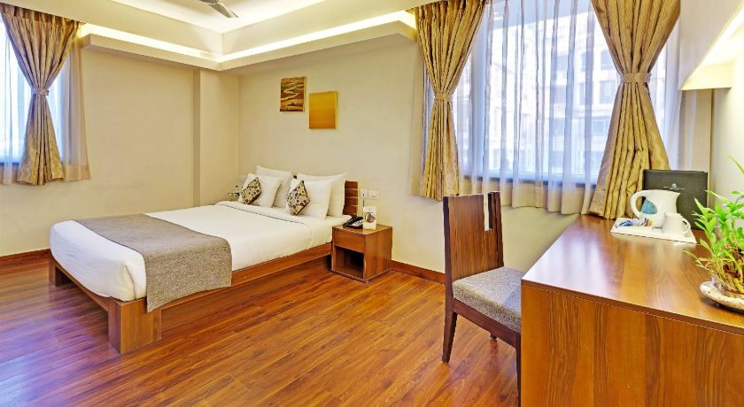 Whispering Palms Hotel in Jaipur