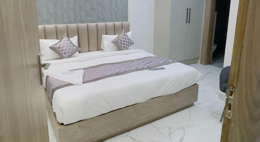 Hotel 7 Star in Delhi