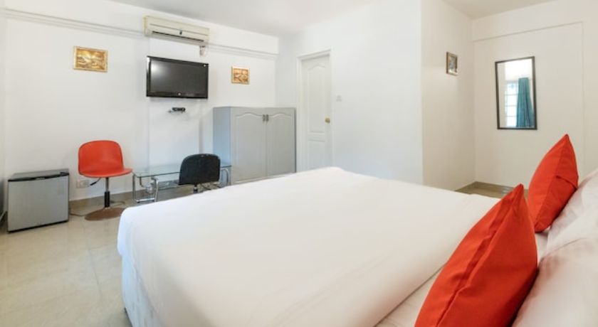 Hotel Fiesta Grand in Bangalore