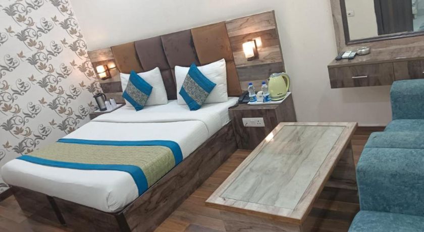 Hotel Singh Continental in Delhi