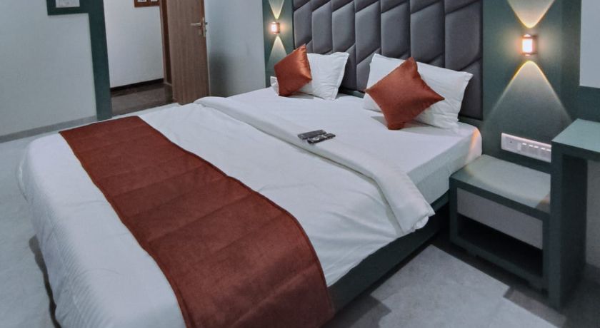 Hotel Everest Residency in Navi Mumbai