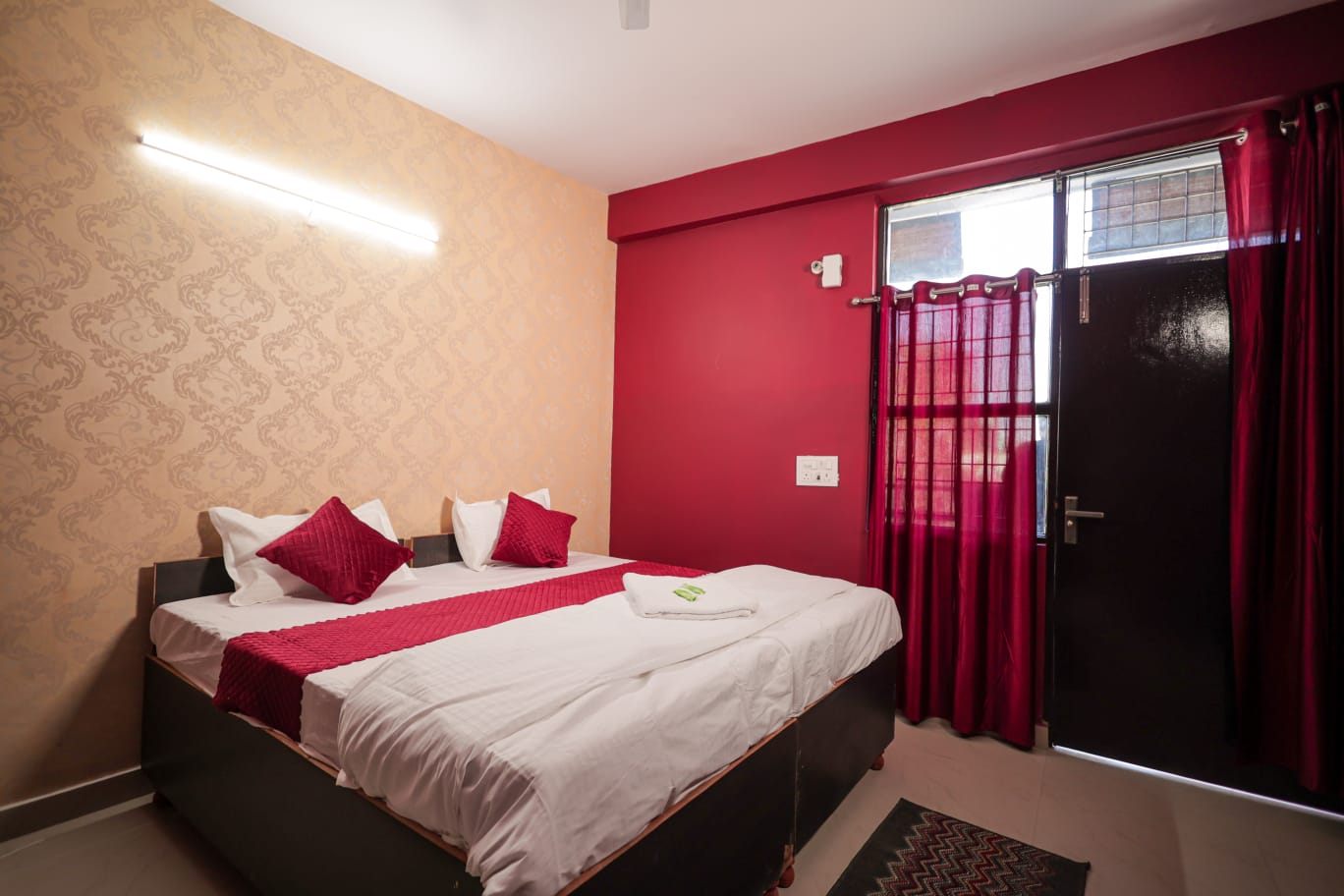 Hotel Spark Inn in Noida