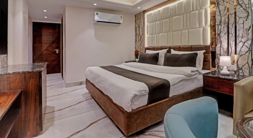 Hotel Dev Palace in Delhi