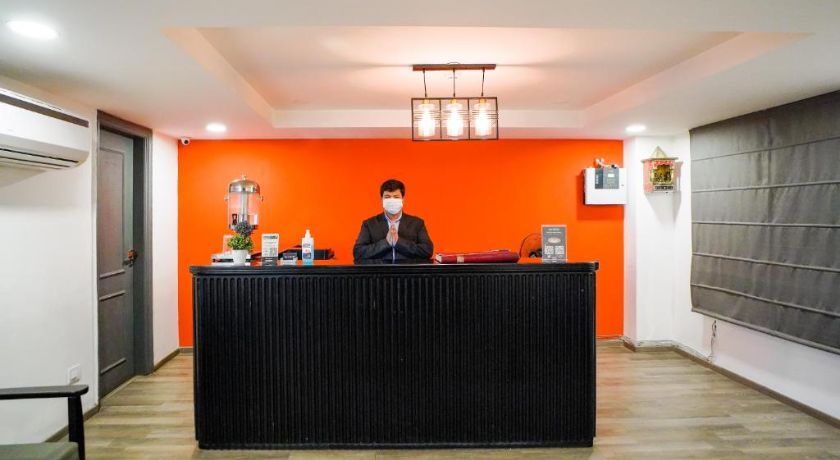 Saltstayz Express - Golf Course Road and DLF Phase-1 in Gurgaon