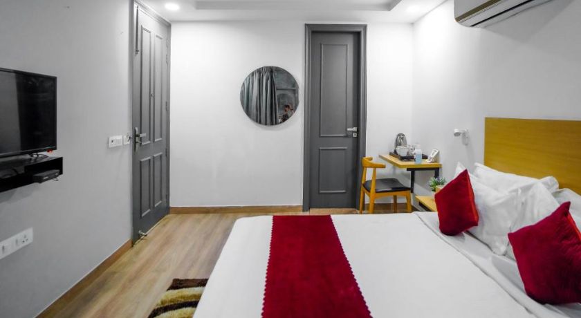 Saltstayz Express - Golf Course Road and DLF Phase-1 in Gurgaon