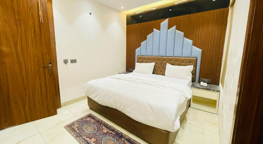 Dreamz Paschim Vihar in Delhi