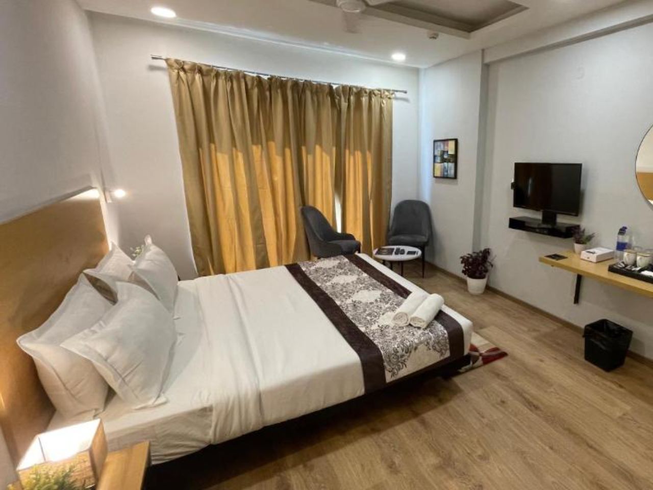 Saltstayz Express - Medicity (Near Medanta Hospital) in Gurgaon