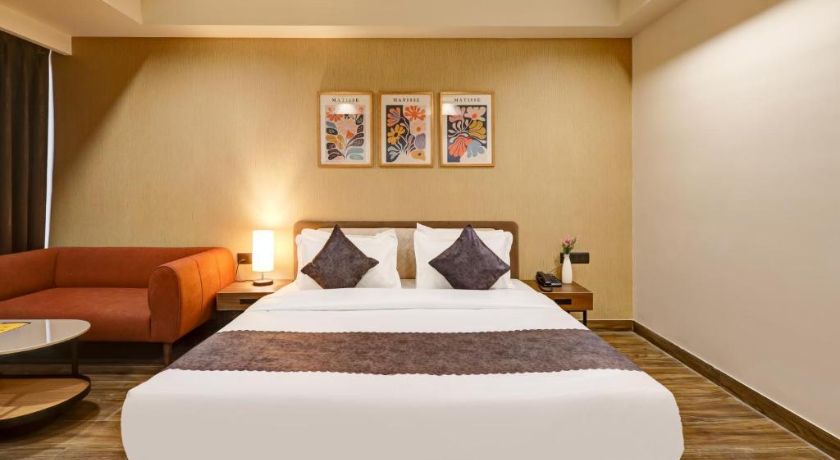 Saltstayz Premier - Golf Course Road and Sector 42 in Gurgaon