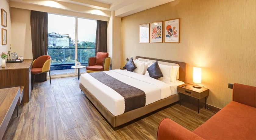 Saltstayz Premier - Golf Course Road and Sector 42 in Gurgaon