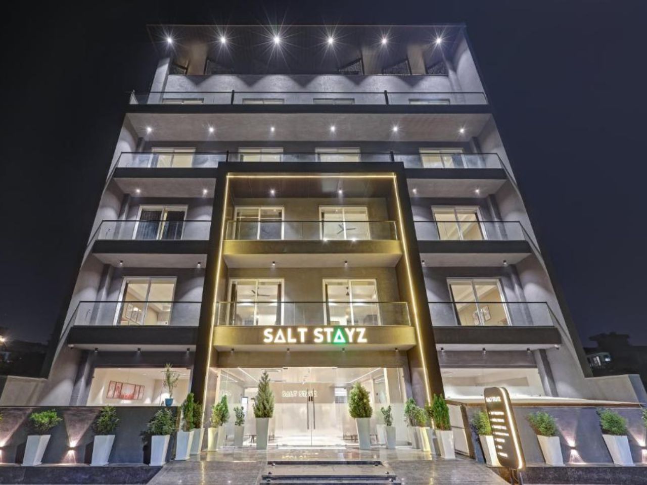 Saltstayz Premier - Golf Course Road and Sector 42 in Gurgaon