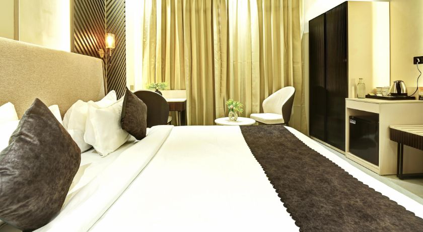 Saltstayz Select - Pitampura in Delhi