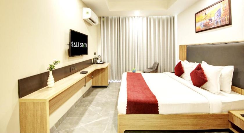 Saltstayz Premier - Cyber Hub in Gurgaon
