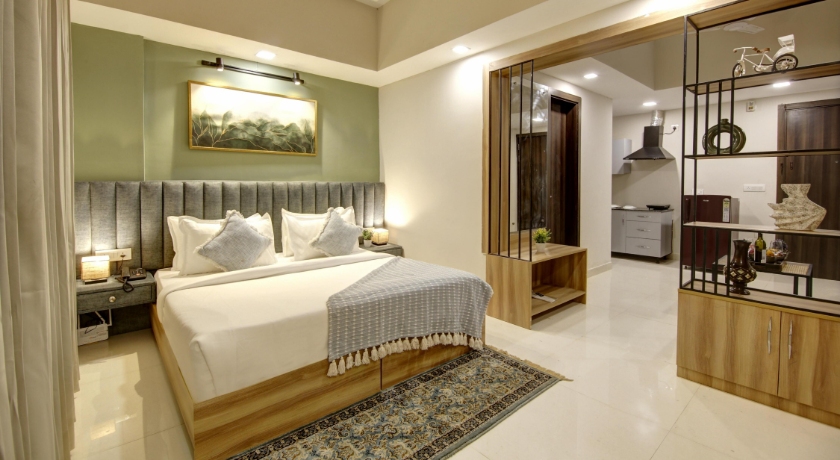 Saltstayz Premier - Golf Course Extension Road in Gurgaon