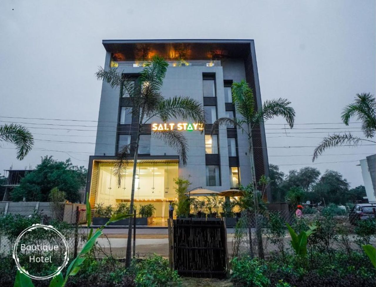 Saltstayz Select - Golf Course Road and Sector 57 in Gurgaon