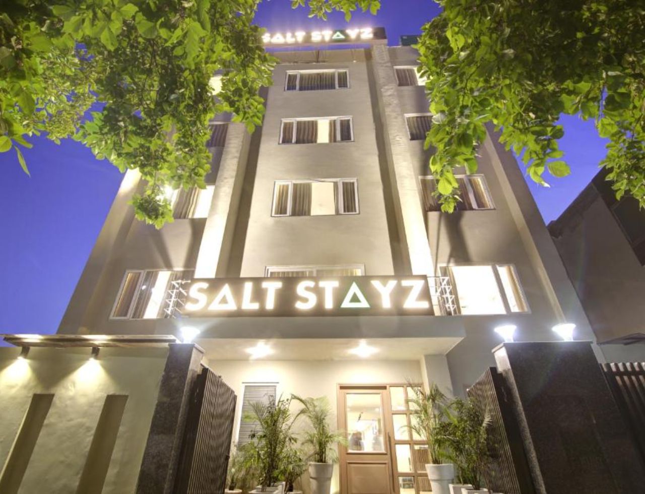 Saltstayz Select - Golf Course Road and Sector 27 in Gurgaon
