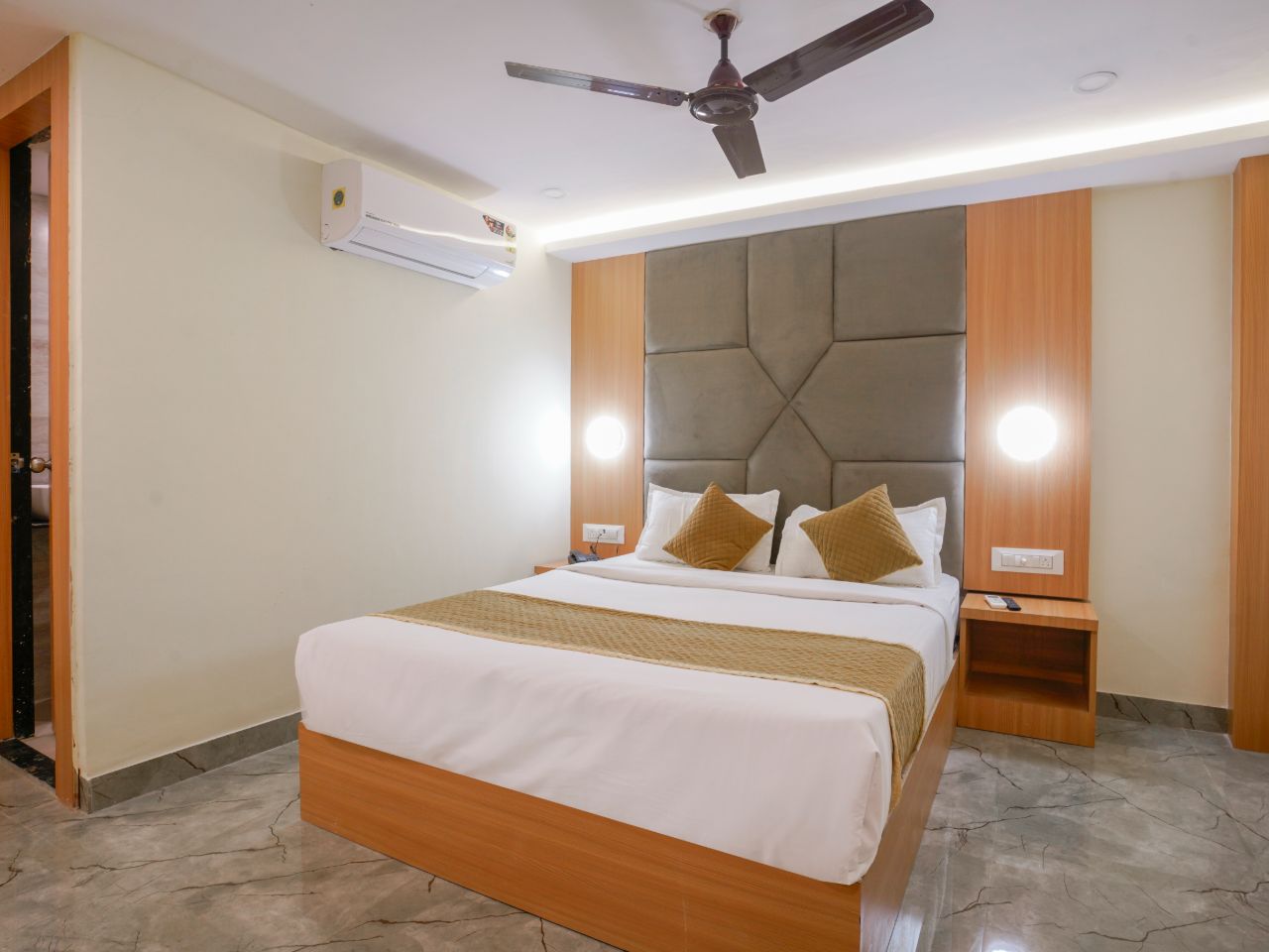 Hotel Crystal Castle in Mumbai