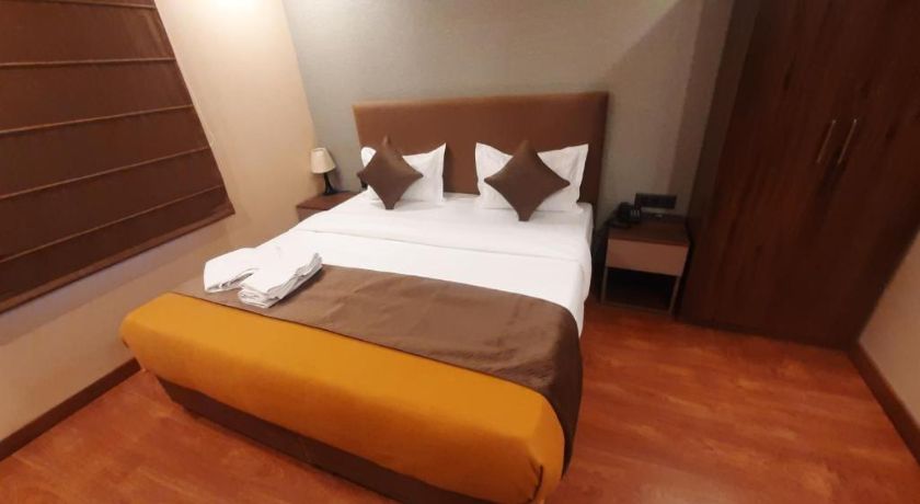 Hotel RG Blest Park in Delhi