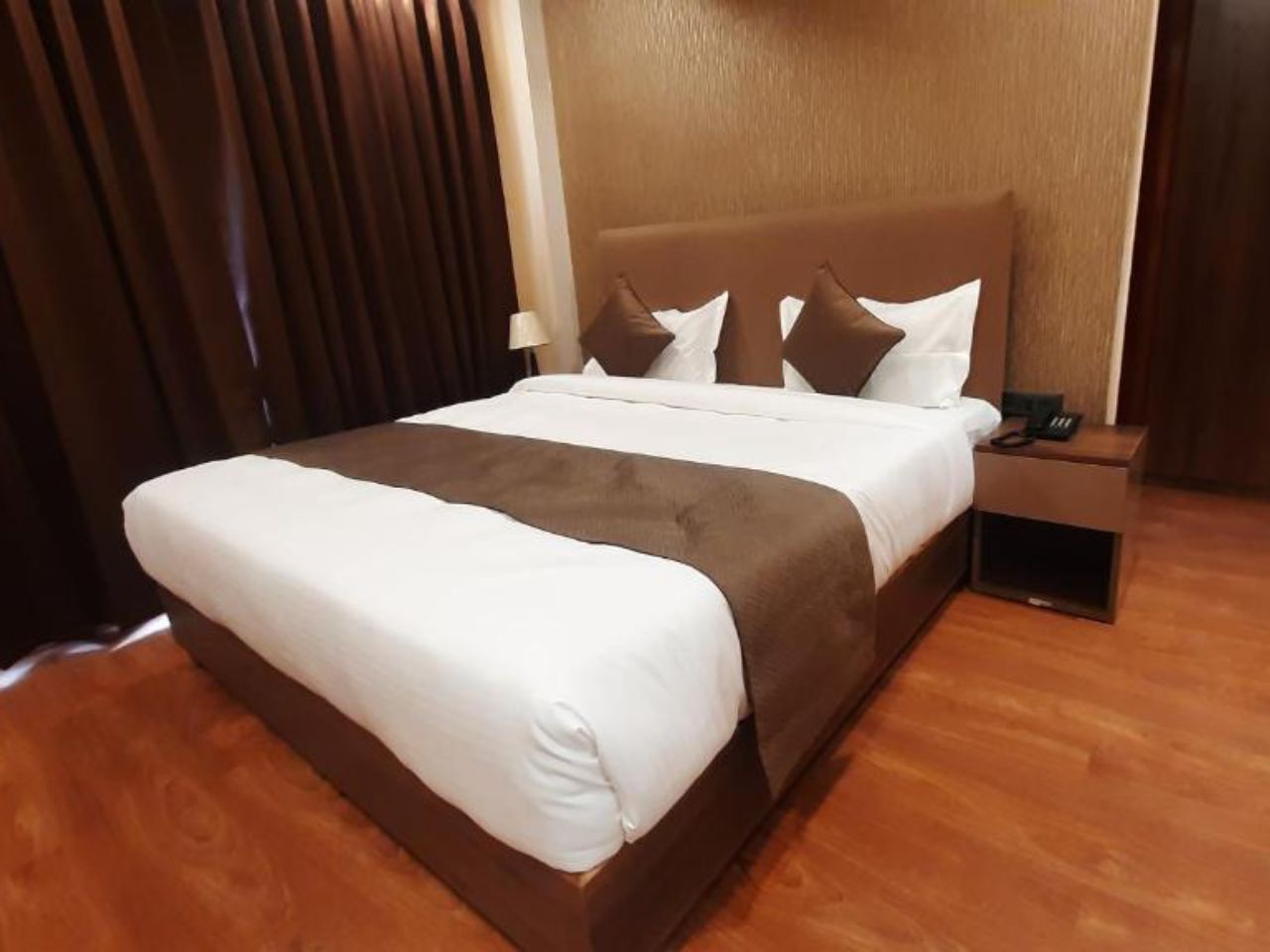 Hotel RG Blest Park in Delhi