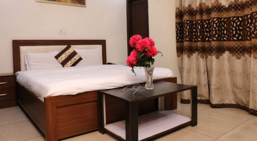 Gaurav Resort in Zirakpur