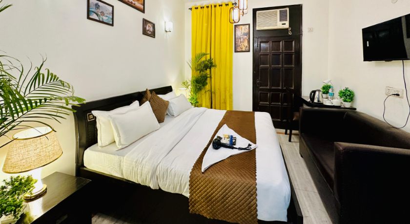 The White Scent in Noida