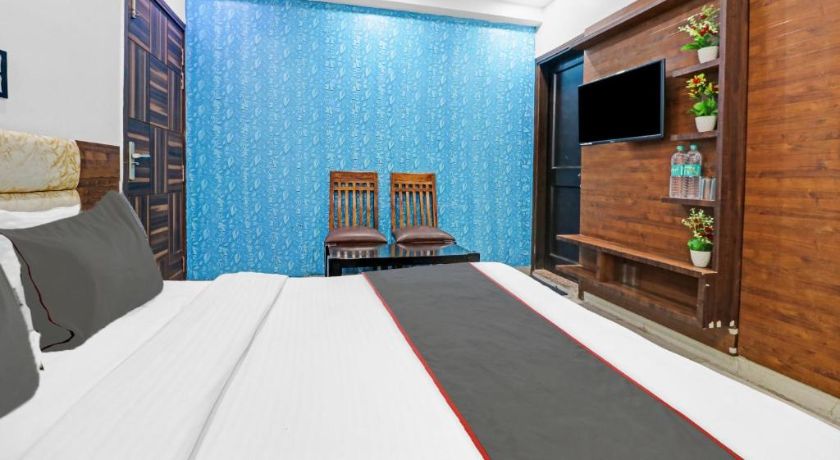 Hotel Bharat Stays in Delhi