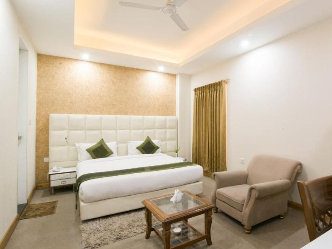 Treebo House Inn in Noida