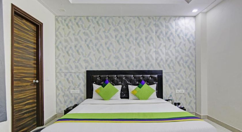 Treebo Modern Stays in Noida