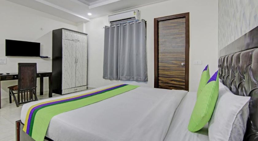 Treebo Modern Stays in Noida