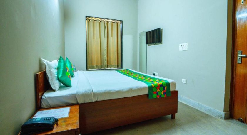 Treebo Royal City in Noida