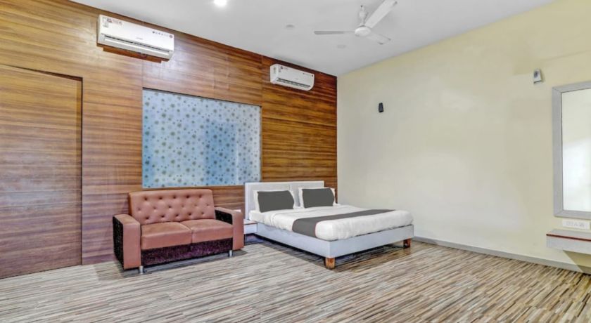 Hotel Utsav Galaxy in Surat