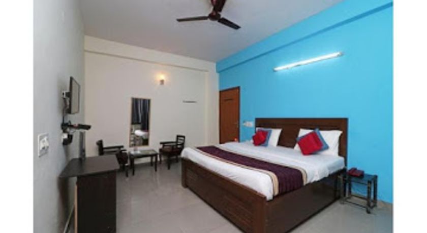 Hotel Akash Palace in Noida