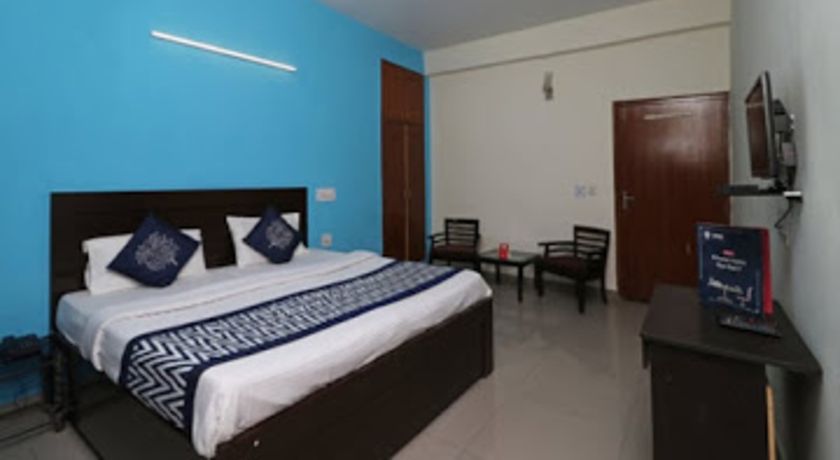 Hotel Akash Palace in Noida