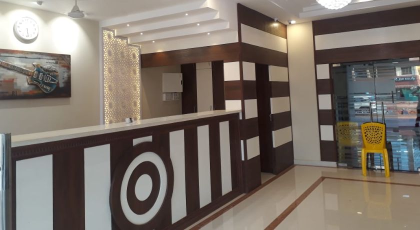 Hotel Plaza Avenue in Mangalore