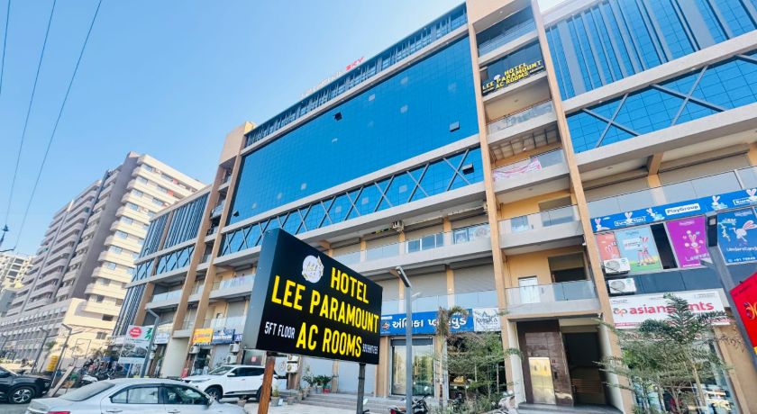 Hotel Lee Paramount in Ahmedabad