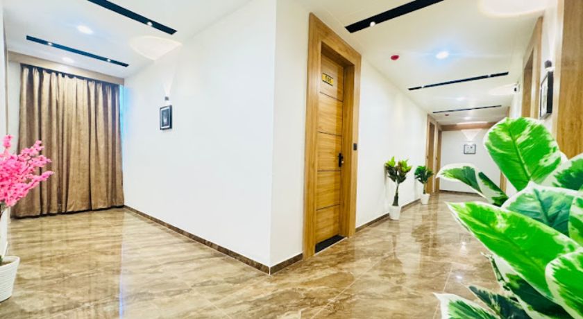 Hotel Lee Paramount in Ahmedabad