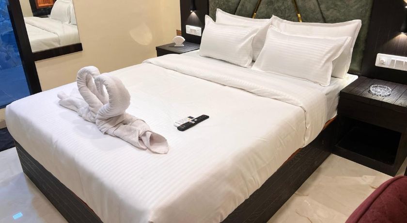 Hotel Sky Line Suites in Mumbai