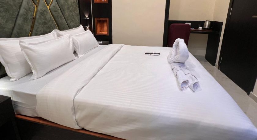 Hotel Sky Line Suites in Mumbai