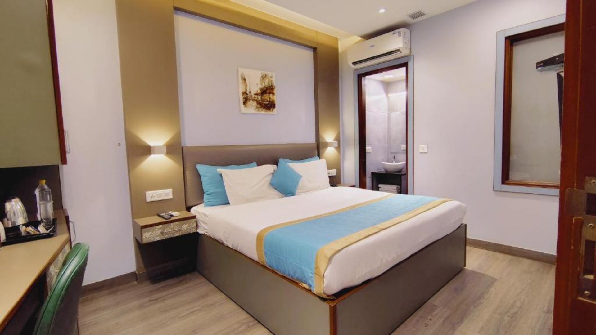 Hotel Western Blu Inn in Delhi