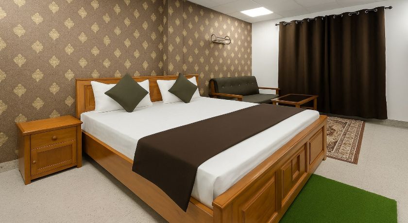 Hotel Master Price Inn in Lucknow