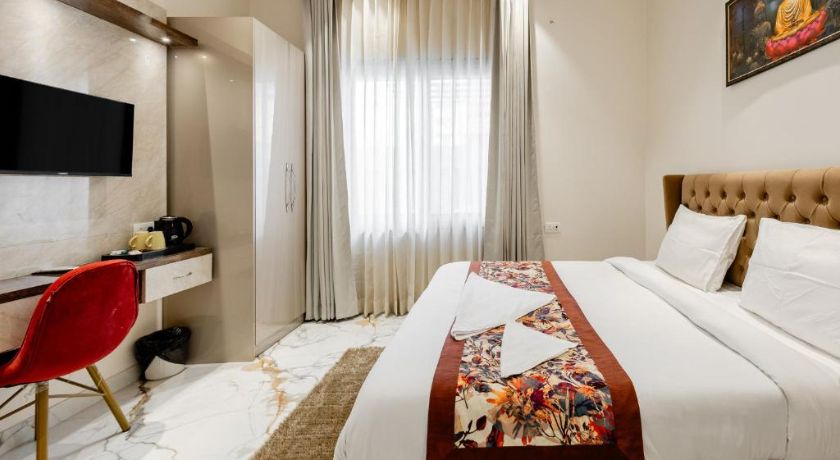 Lime Tree BNB | Pari Chowk in Noida