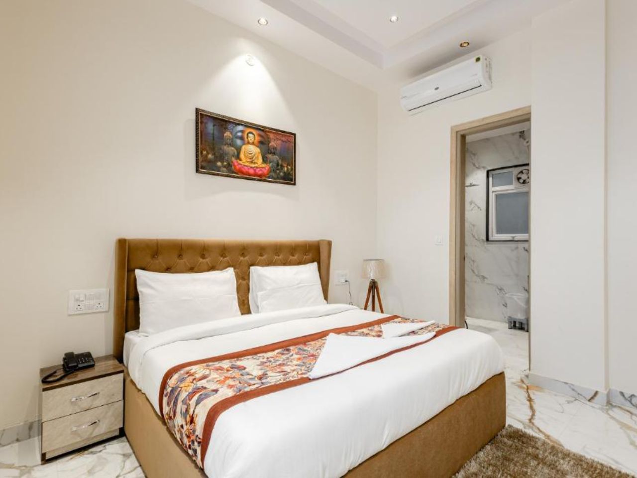 Lime Tree BNB | Pari Chowk in Noida
