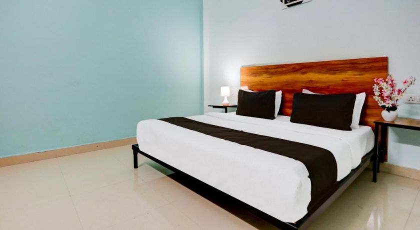 Hotel Soho 51 in Noida