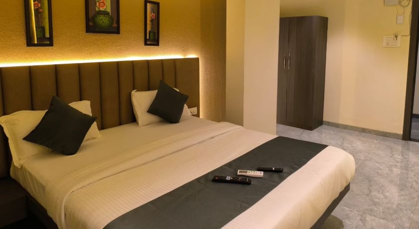 Hotel Aarush Residency in Navi Mumbai