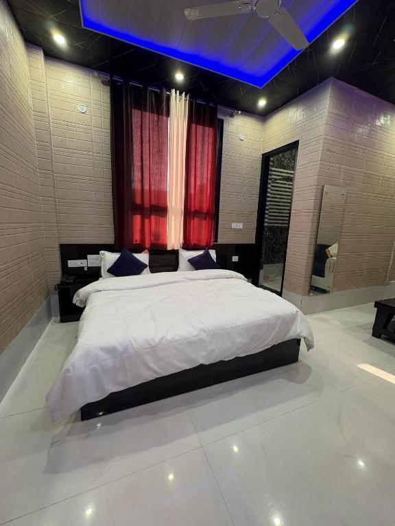 The Greno Hotel Expo Inn in Noida