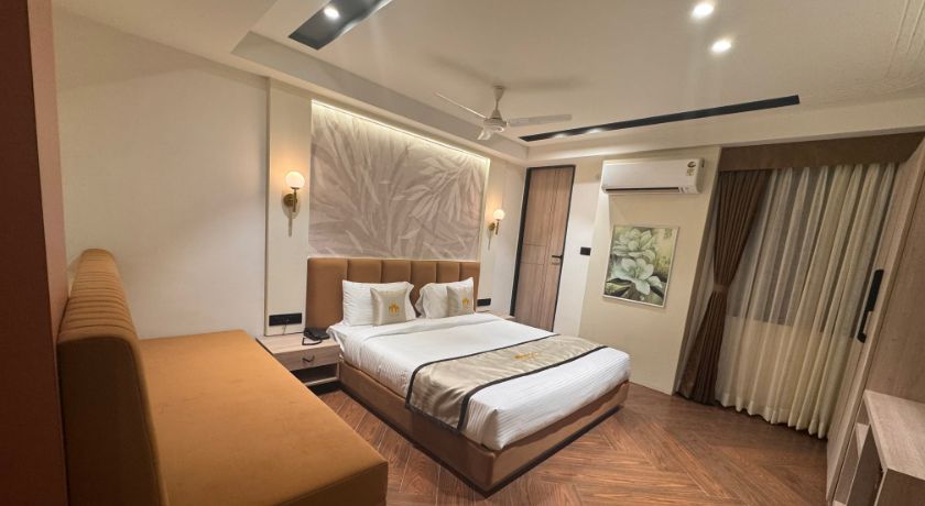 Hotel Mumbai House - Brilliant Convention Center in Indore