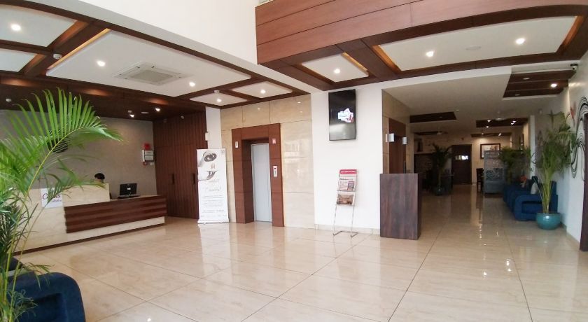 Hotel Cosmos Raj Plaza in Jaipur