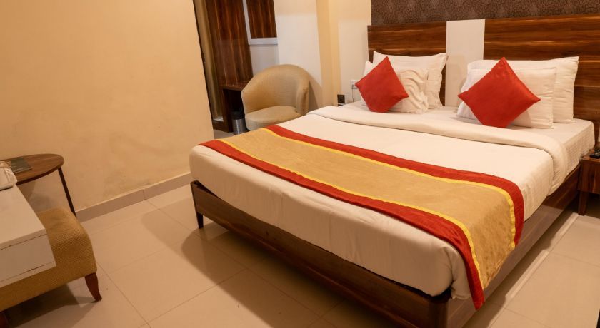 Hotel Cosmos Raj Plaza in Jaipur