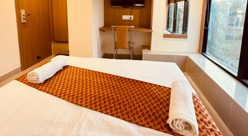 Hotel Cliff Garden in Mumbai