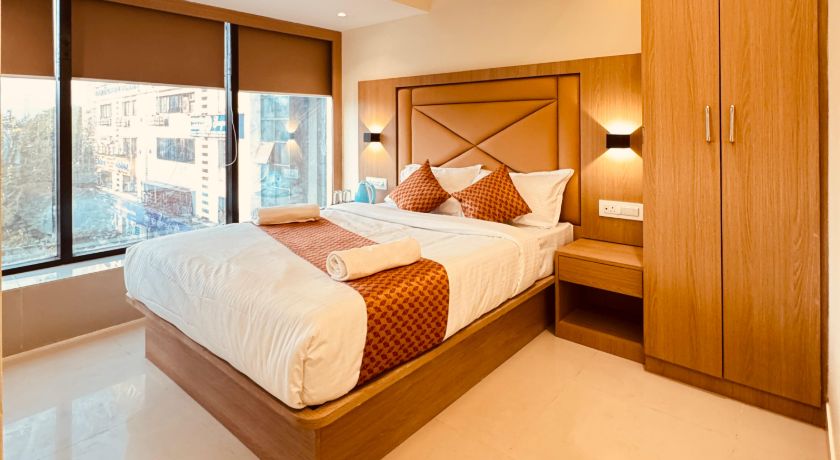 Hotel Cliff Garden in Mumbai